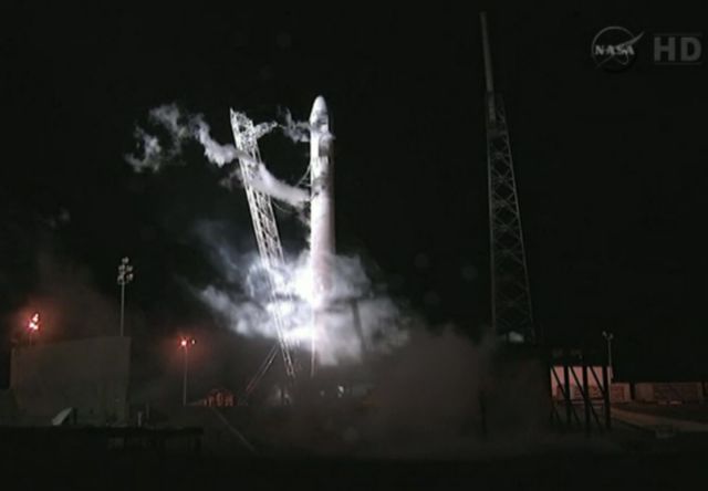 Αναβολή ώς τα μέσα της εβδομάδας για την πρώτη εμπορική πτήση στον ISS